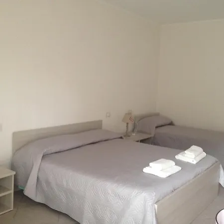 Casa Armonia 佩斯基耶拉德加达
